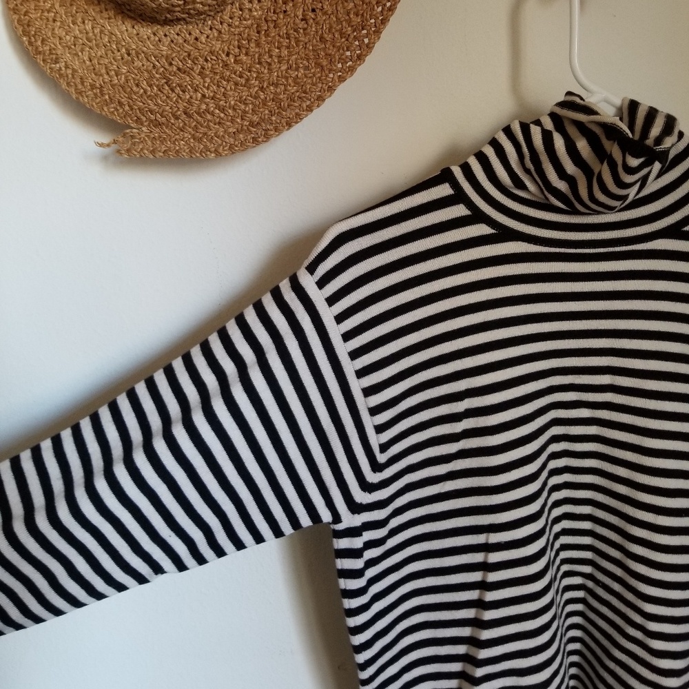 Vintage wool striped turtleneck